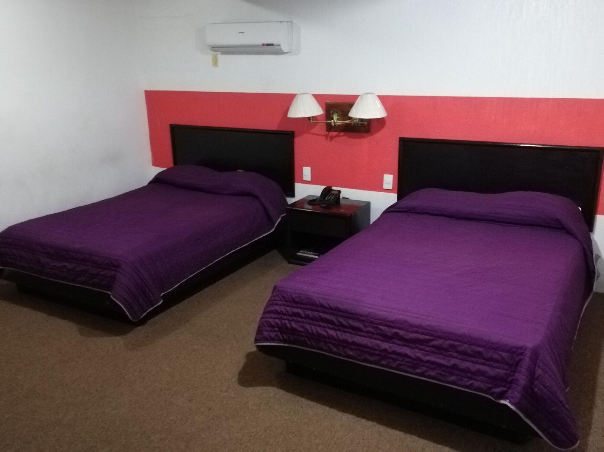 Oyo Hotel Casa Real 马特瓦拉 外观 照片