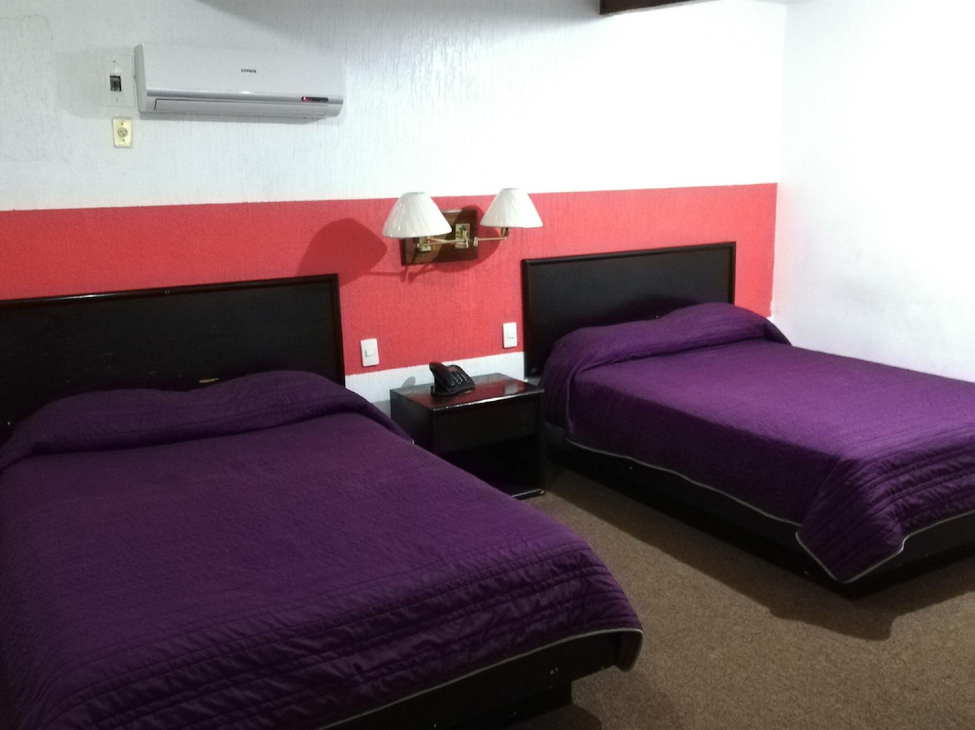 Oyo Hotel Casa Real 马特瓦拉 外观 照片