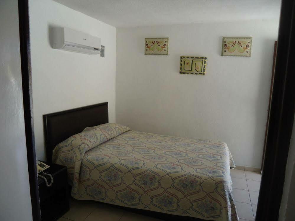 Oyo Hotel Casa Real 马特瓦拉 外观 照片