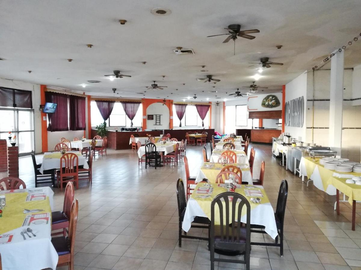 Oyo Hotel Casa Real 马特瓦拉 外观 照片